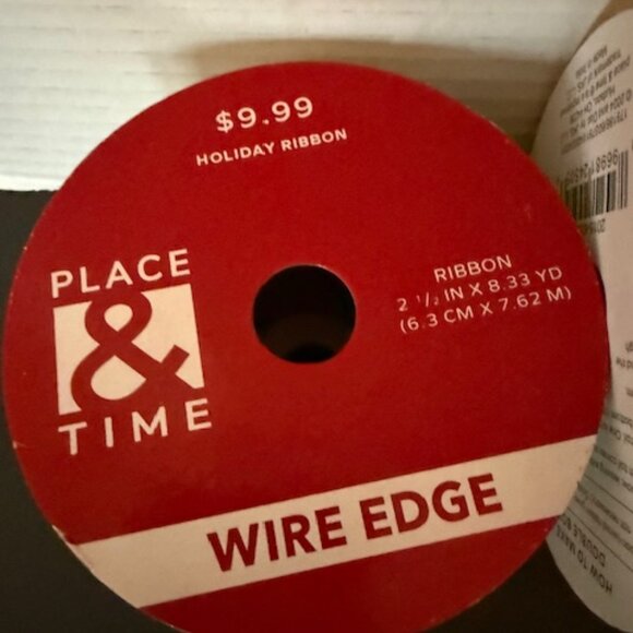 Lot of 2 NEW Holiday Wire Edged Gold Snowflakes Ribbon - 2.5"W X 8.33Yds each - Picture 3 of 3